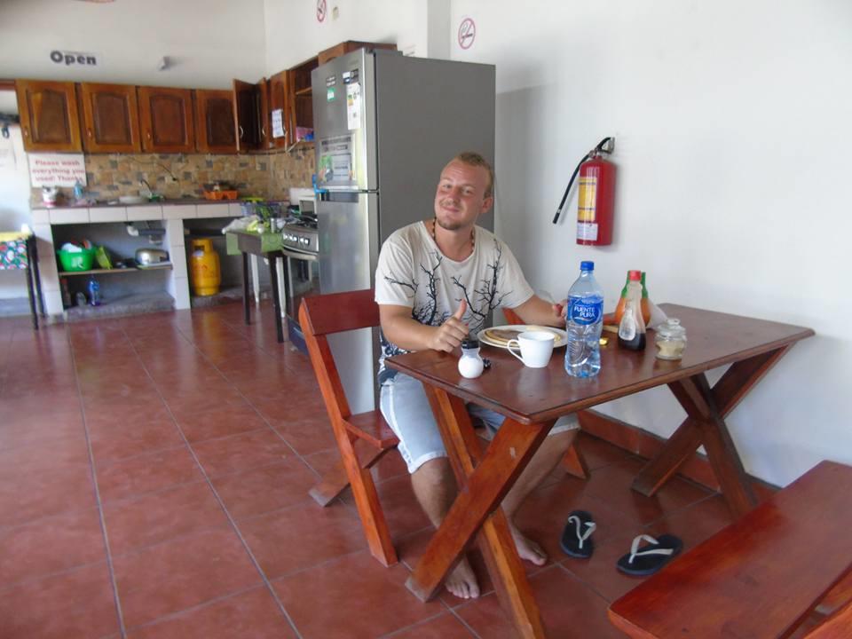 Hostal El Jardin Leon Bagian luar foto